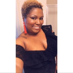 Meet your Posher, Leah